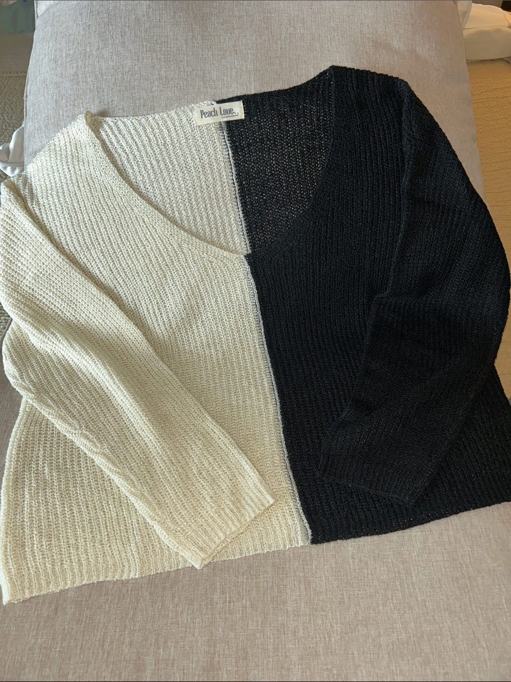 Peach Love California Black and Cream Split V-Neck Sweater